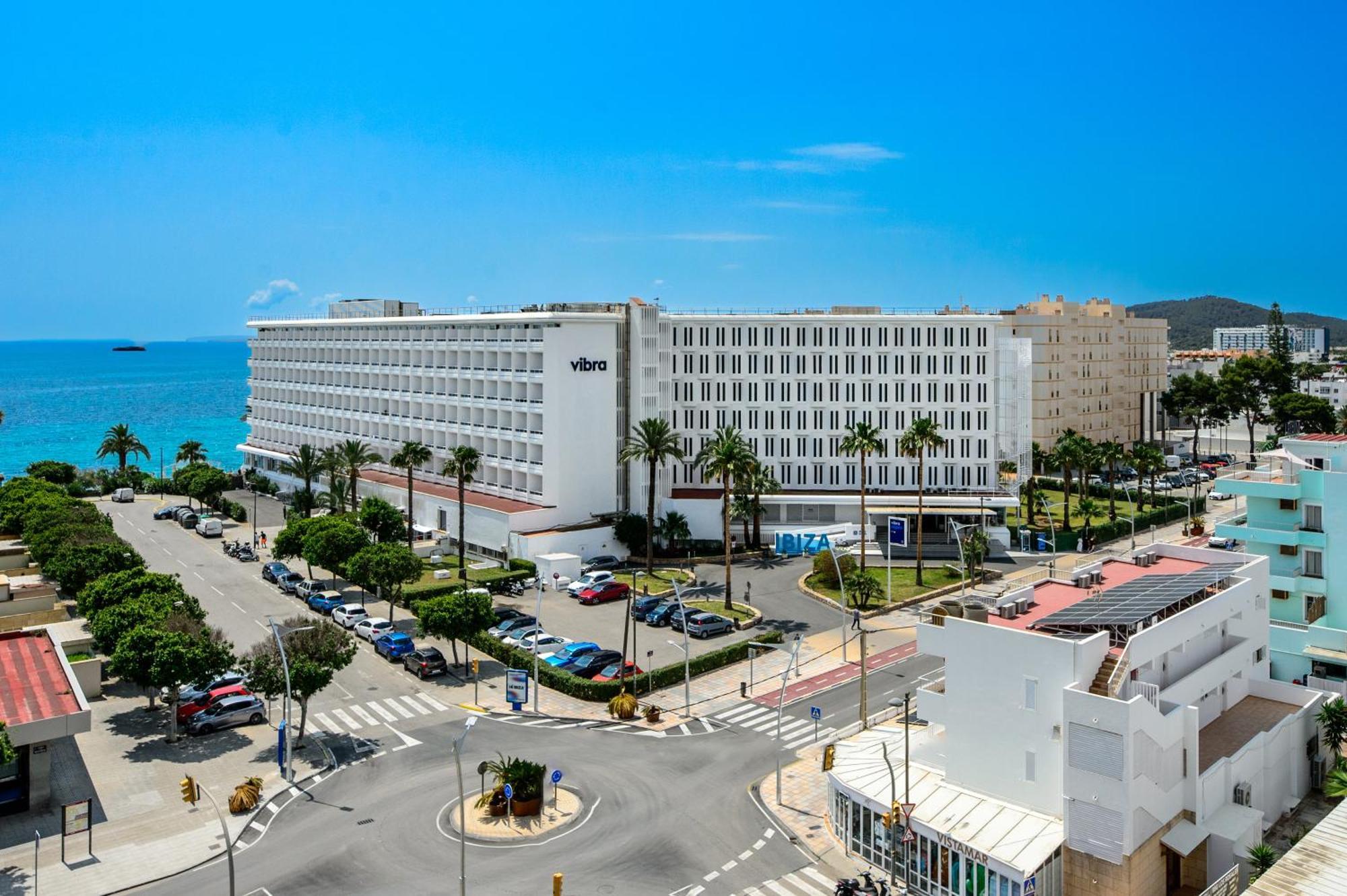 Hotel Vibra Algarb Playa d'en Bossa Exterior photo