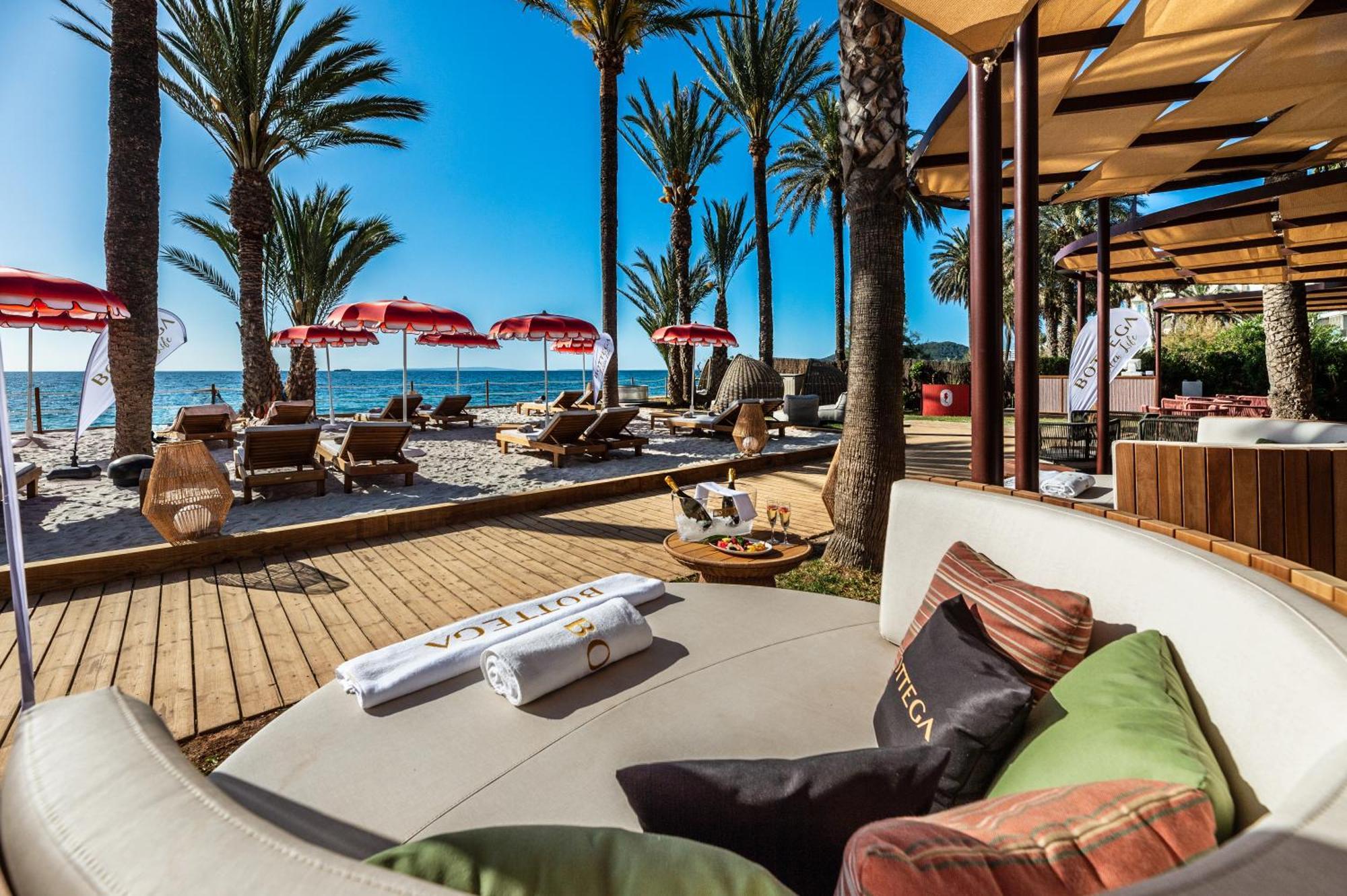Hotel Vibra Algarb Playa d'en Bossa Exterior photo