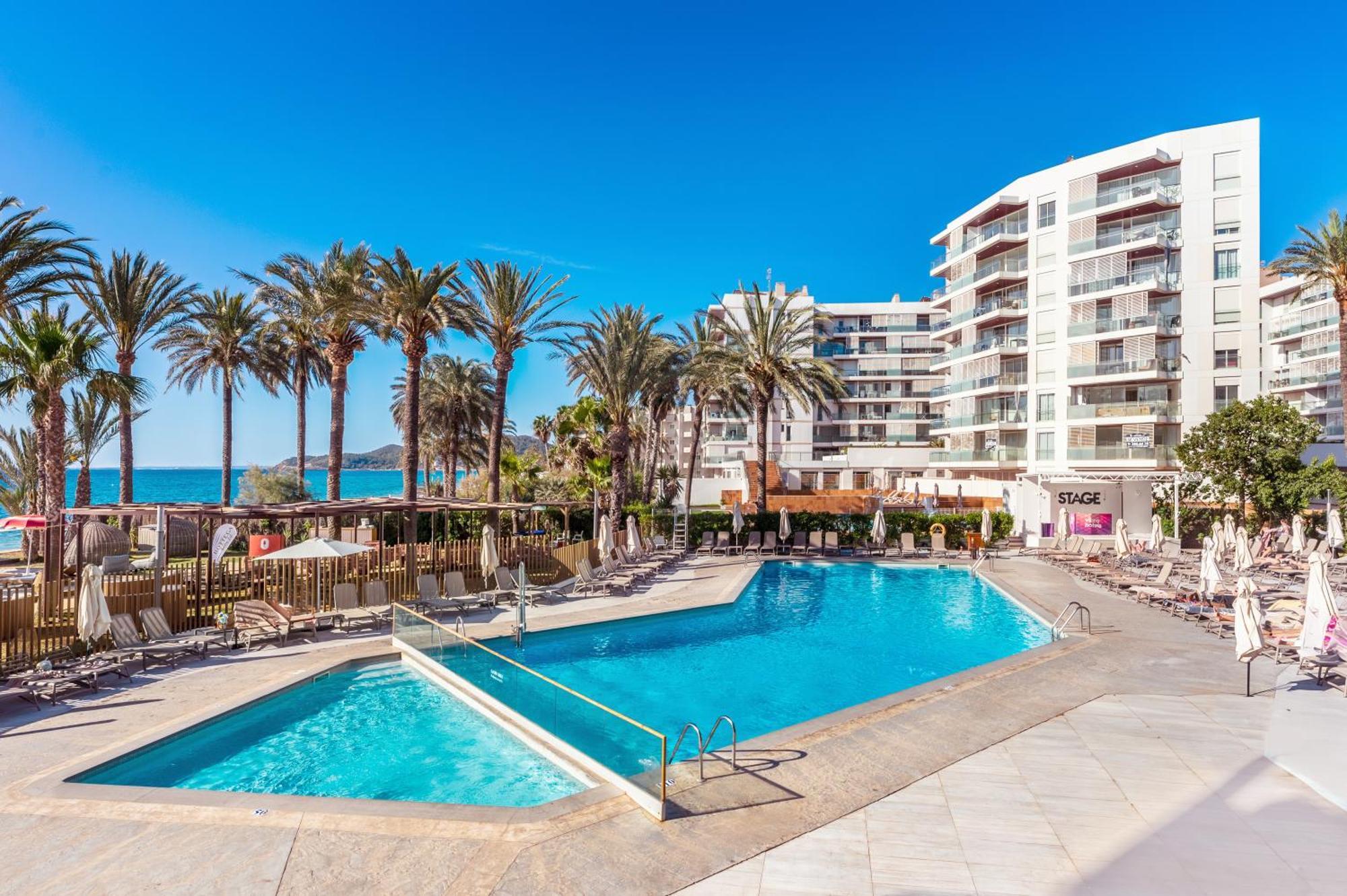Hotel Vibra Algarb Playa d'en Bossa Exterior photo