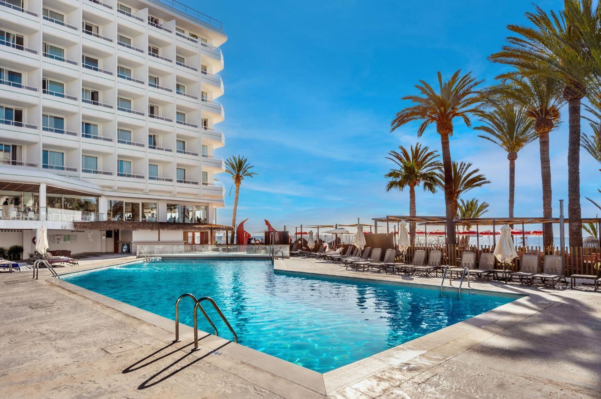 Hotel Vibra Algarb Playa d'en Bossa Exterior photo